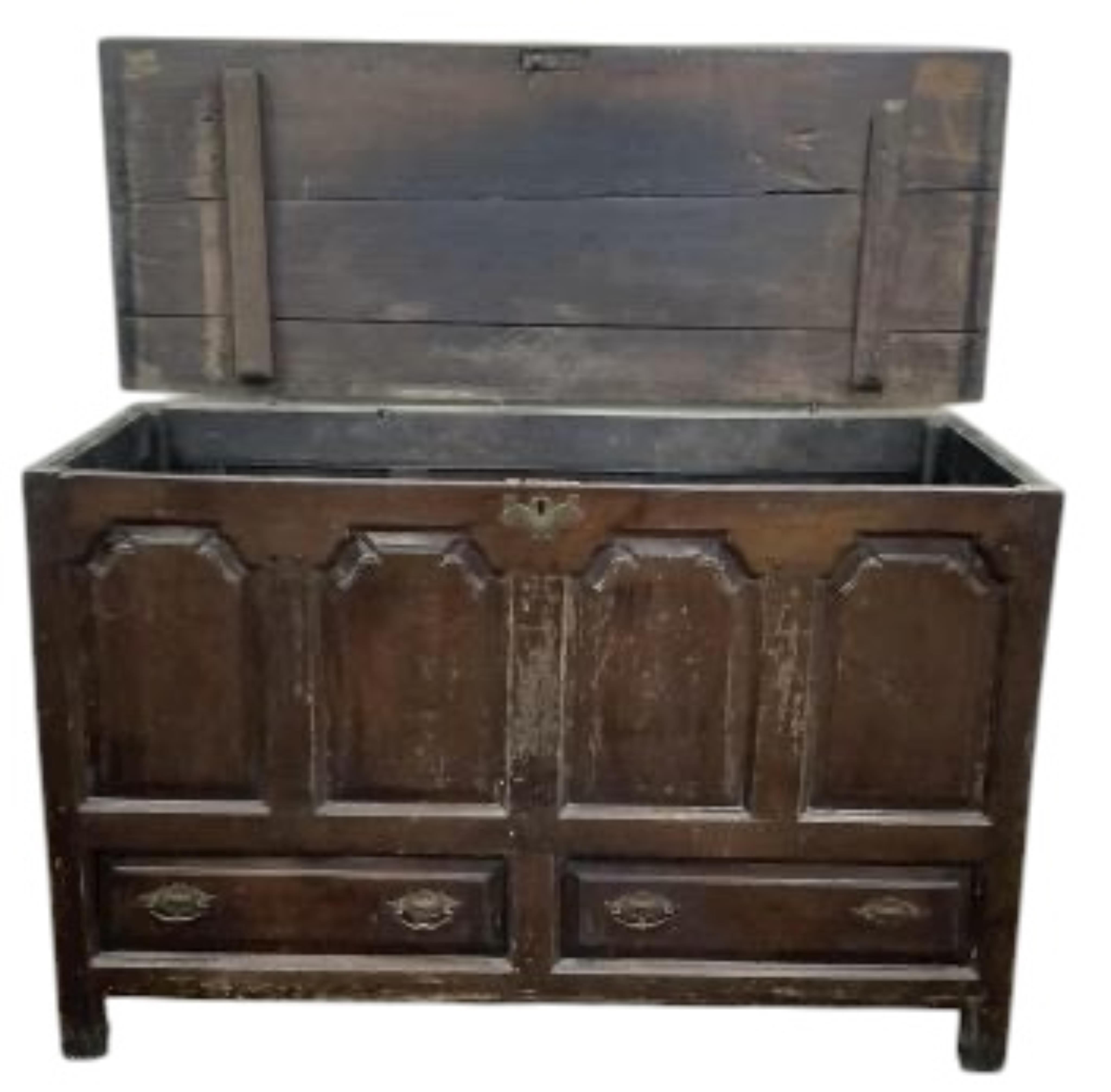 A mid 18th century North Wales oak mule chest, width 136cm, depth 53cm, height 84cm